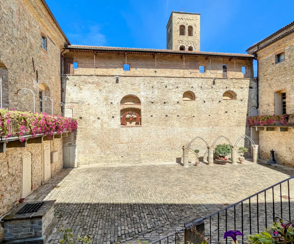 Castello di Monastero Bormida, Italy